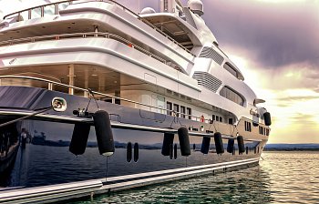 yacht
