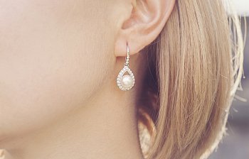 earring