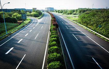 main road