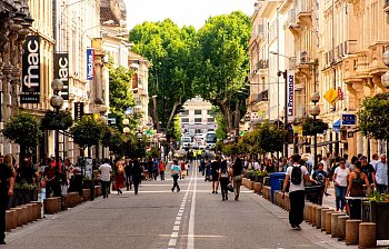 main street