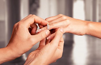 ring finger