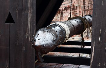 battering ram