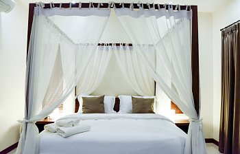 four-poster bed
