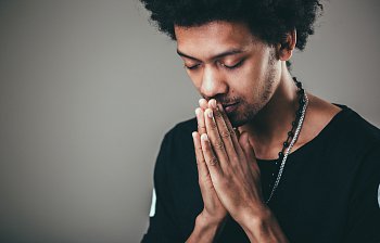 pray